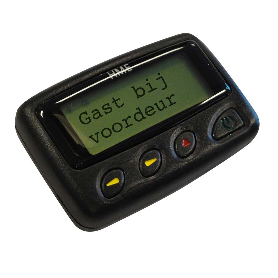 Alpha-pager-belt-clip-batterij-geladen-gast-bij-voordeur.jpg audio-rondleidingen-systeem-compleet